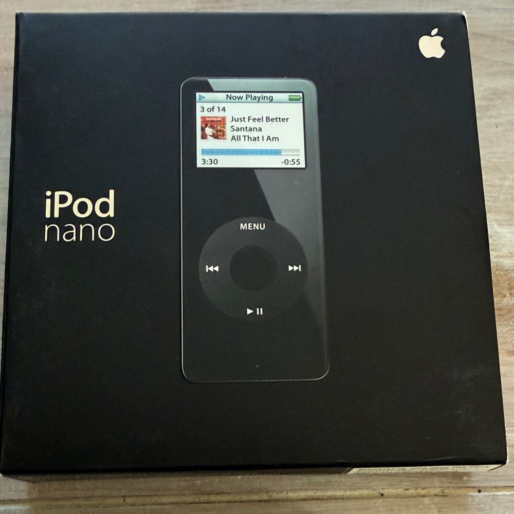 Rare! Apple iPod Nano 1st generation in Classic Black